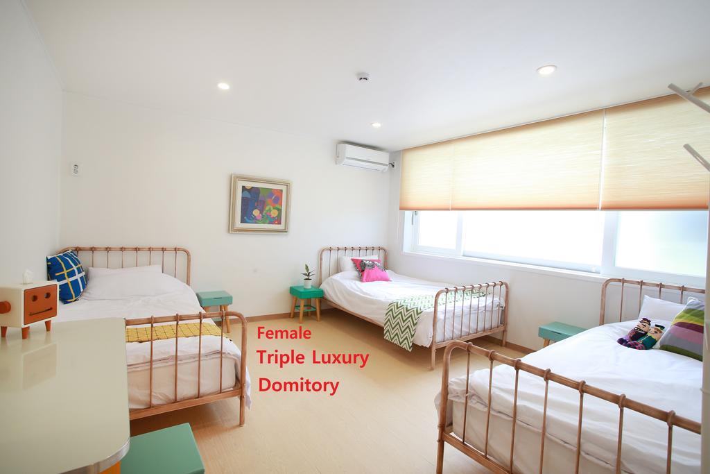 Pandago Guesthouse - Female Only Seul Quarto foto